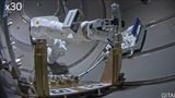 Автономна роборука провела ремонт на МКС: дивіться відео