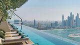 У Дубаї відкрився найвищий у світі басейн
