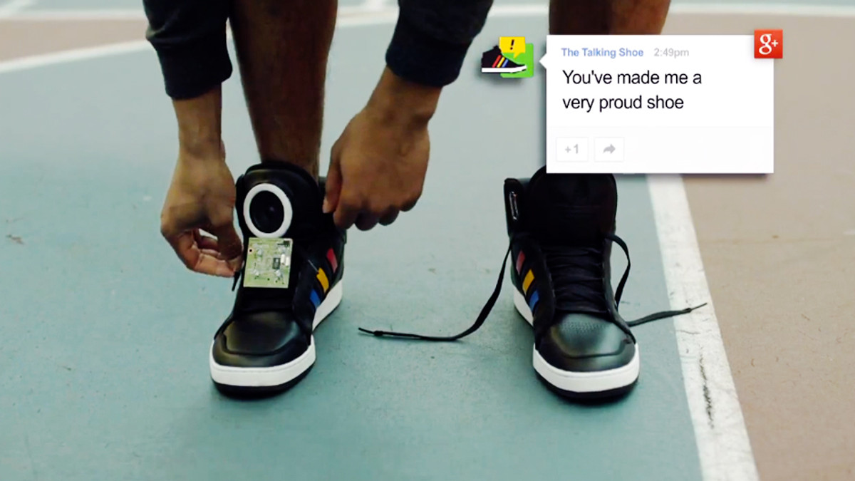 Google створили кросівки, <nobr>які розмовляють</nobr> - фото 1