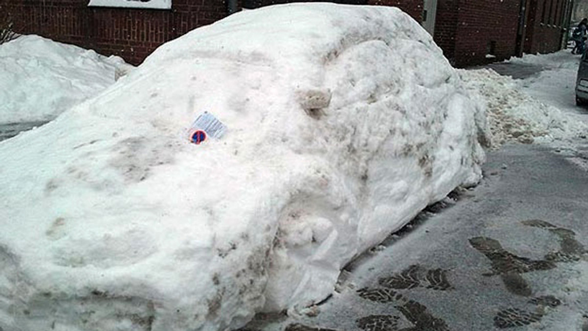 Поліція оштрафувала сніговий автомобіль - фото 1