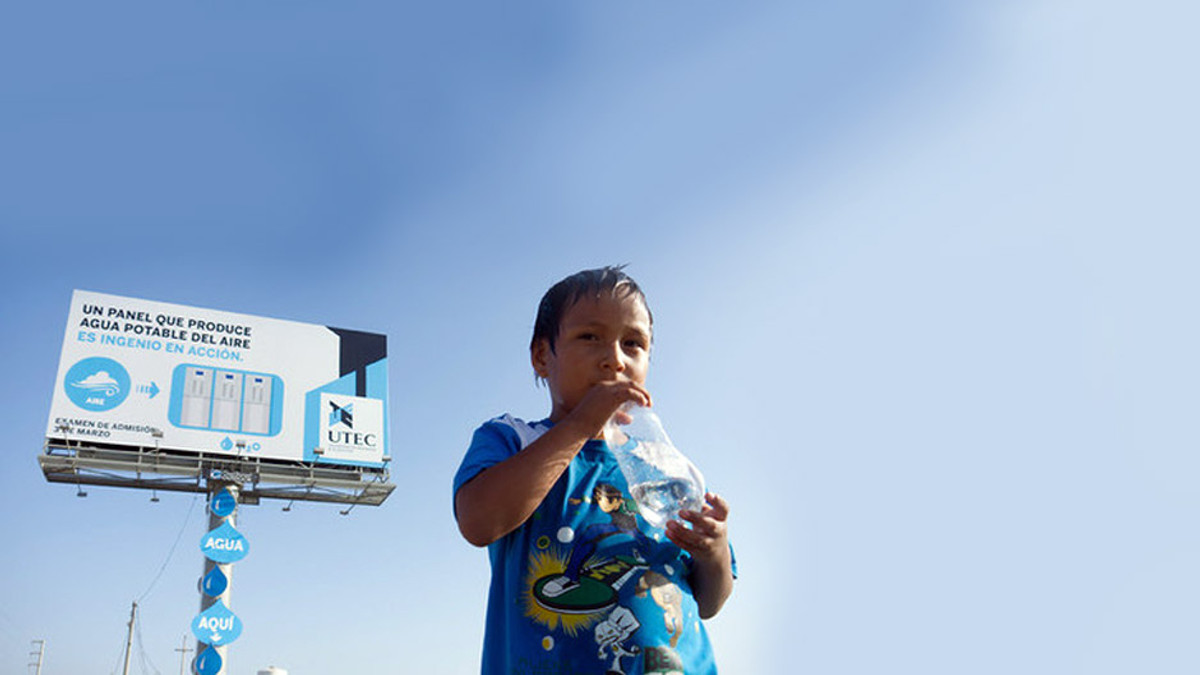 У Перу рекламний щит генерує воду - фото 1
