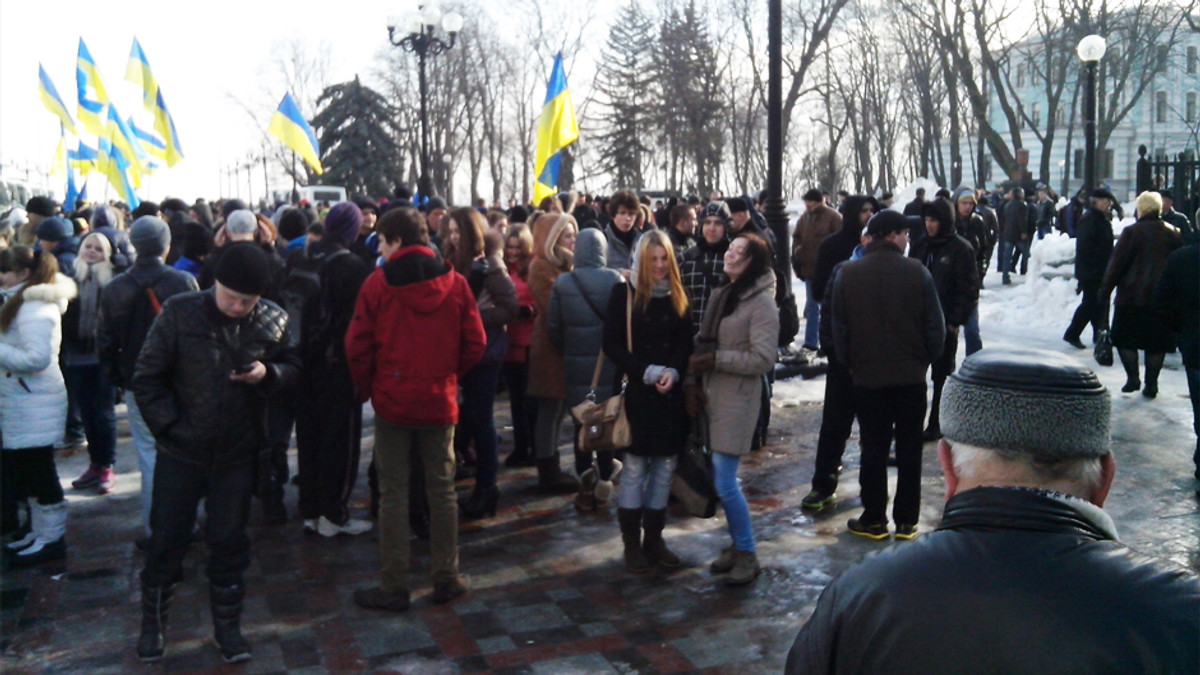 Опозиція розпочала мітинг <nobr>за вибори в Києві</nobr> - фото 1