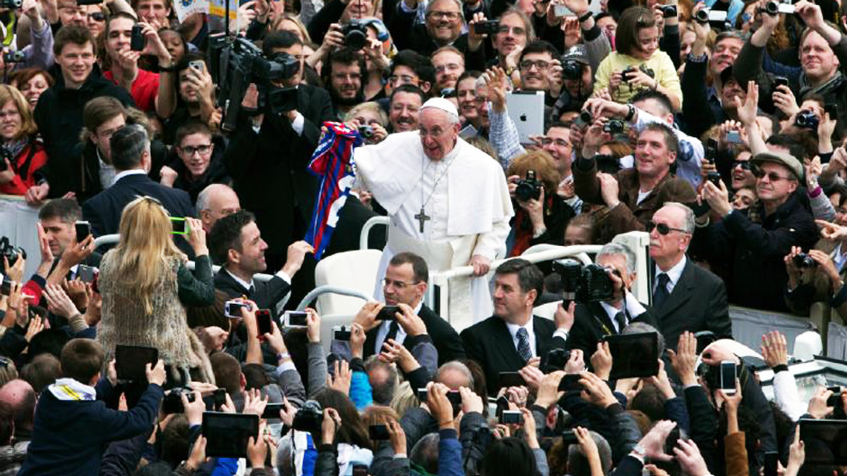 Папа зустрівся з футбольними уболівальниками - фото 1