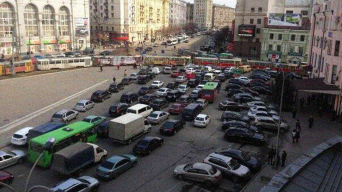 У Харкові влада блокує мітинг <nobr>опозиції трамваями</nobr> - фото 1