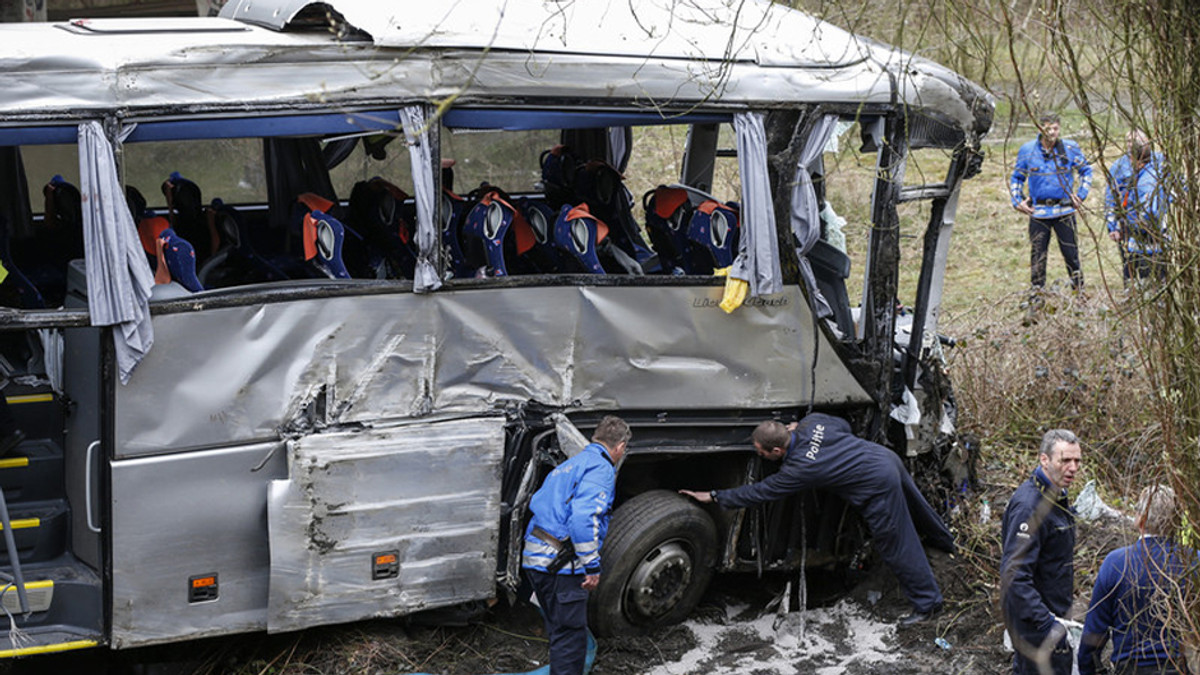 В автобусі, який розбився в Бельгії, українців не було, - МЗС - фото 1
