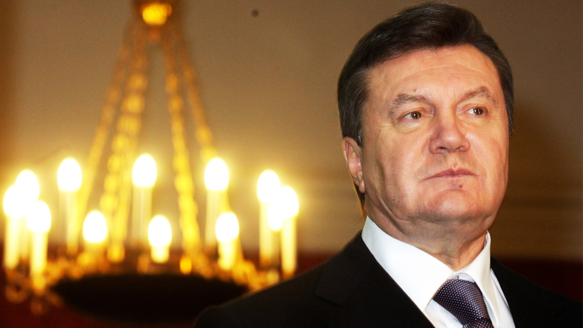 У Вінниці Януковичу цілували руки - фото 1