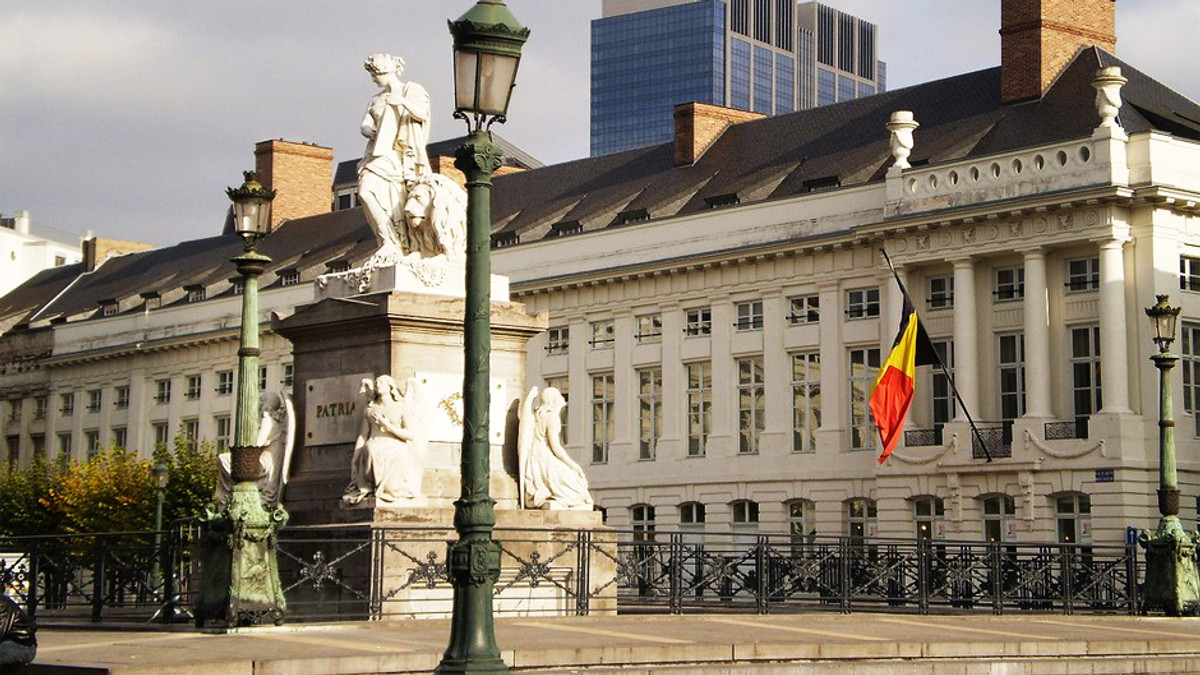 Бельгія відмовляється від тримовності - фото 1