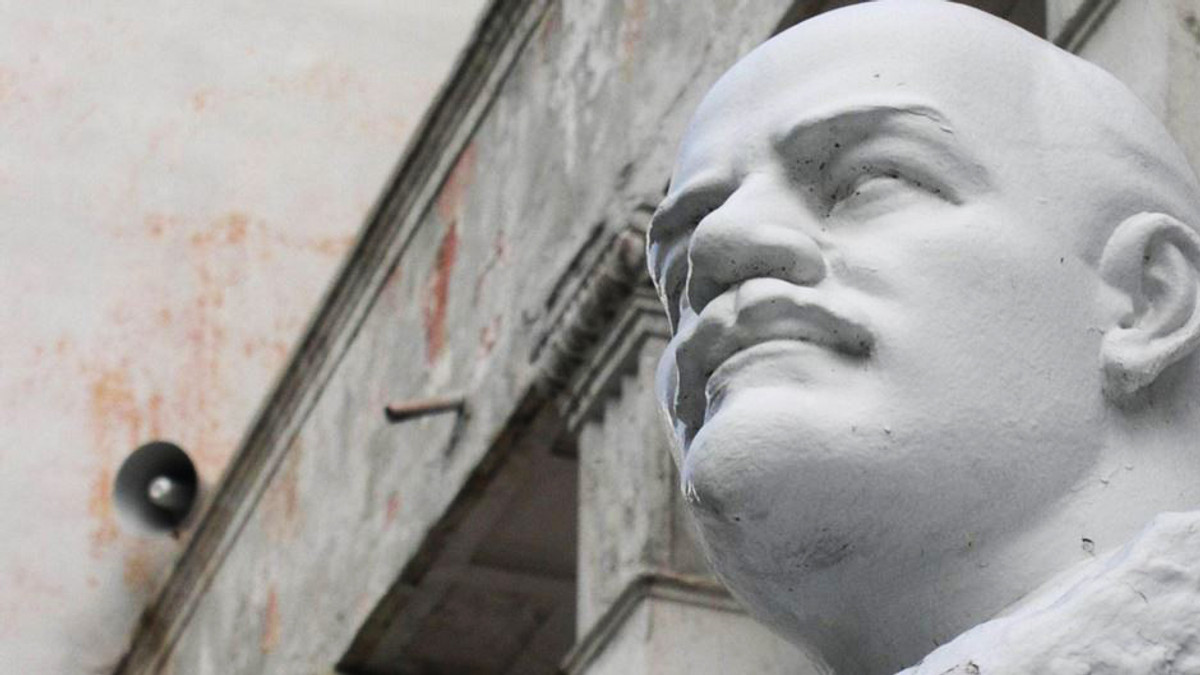 Балога пропонує заборонити пам'ятники Леніну в Україні - фото 1