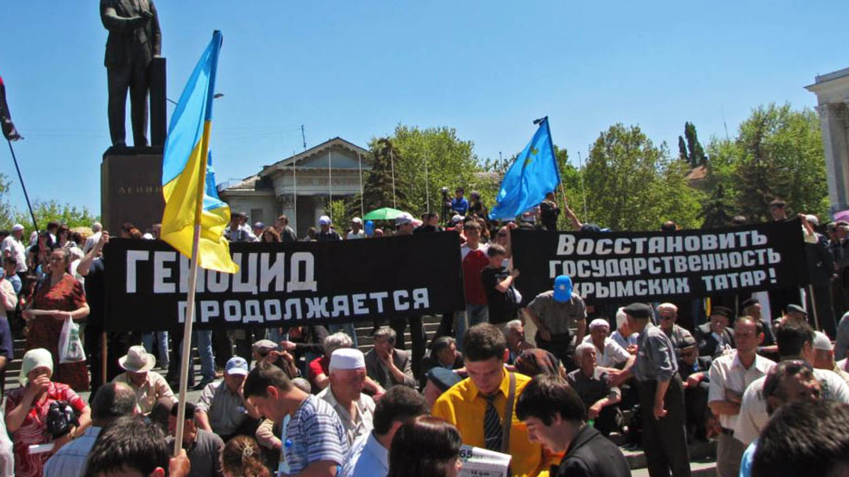 Кримські татари поминать жертв депортації - фото 1