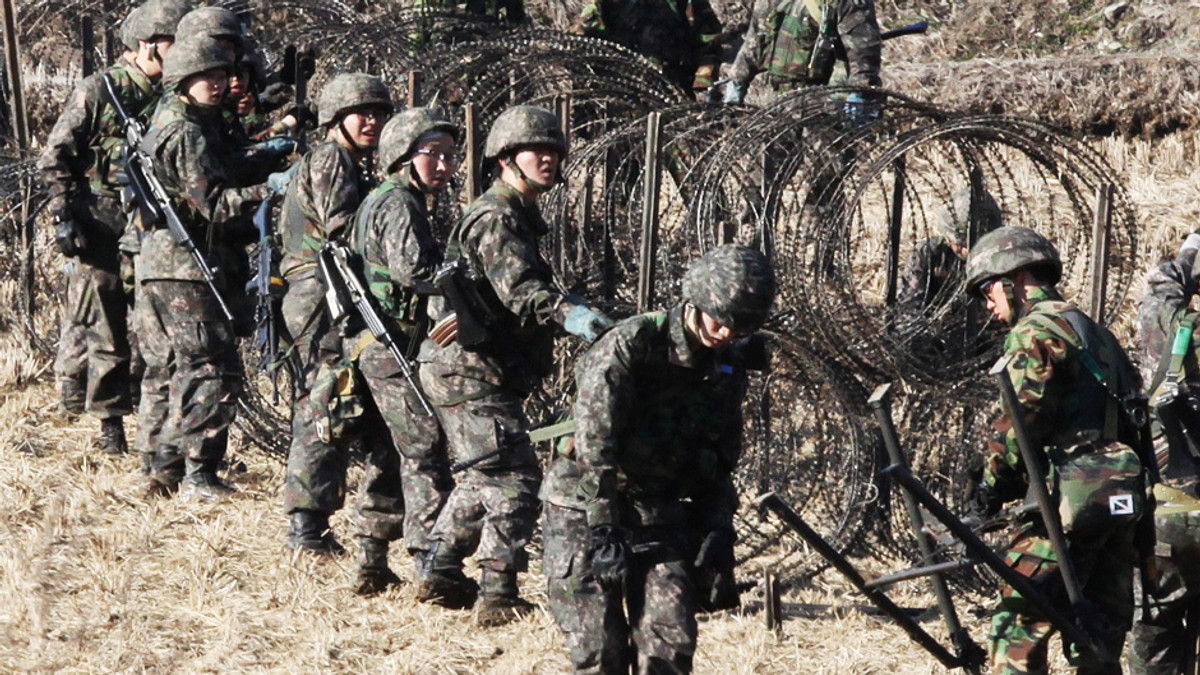 Південна Корея підтягнула армію на кордон з КНДР - фото 1