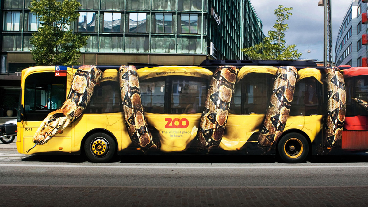 Вікна автобусів і тролейбусів залишаться без реклами - фото 1