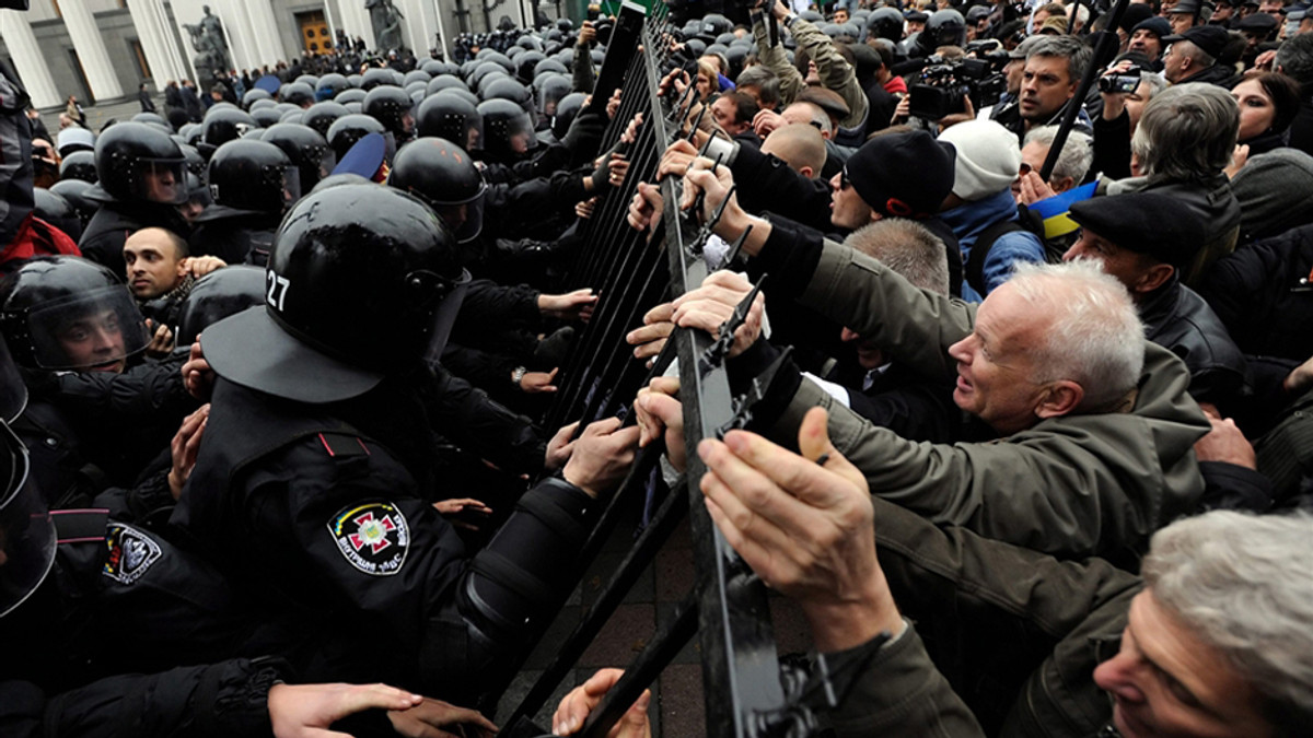 Міліція посилено охороняє будівлю Київради - фото 1