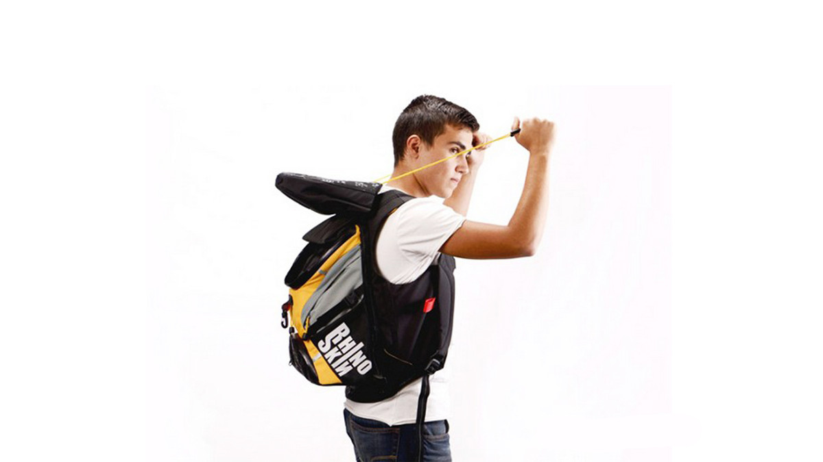 В Ізраїлі почали продавати шкільні рюкзаки-бомбосховища - фото 1