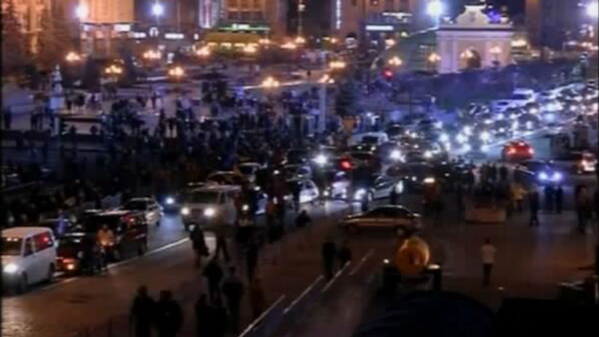 Автомобілісти заблокували центральні вулиці Києва - фото 1