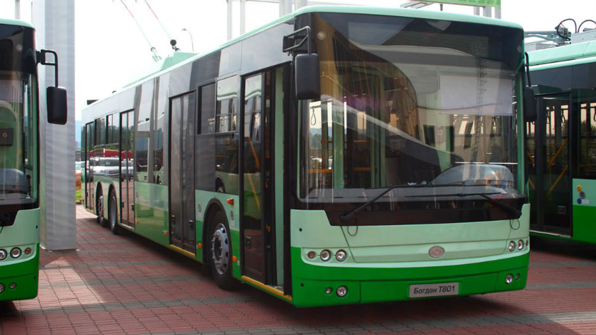 Україна почала постачати тролейбуси до ЄС - фото 1