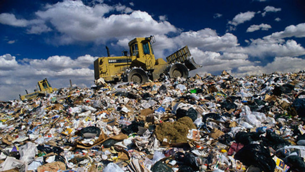 Людство вироблятиме 11 млн тонн сміття в день до 2100 року - фото 1