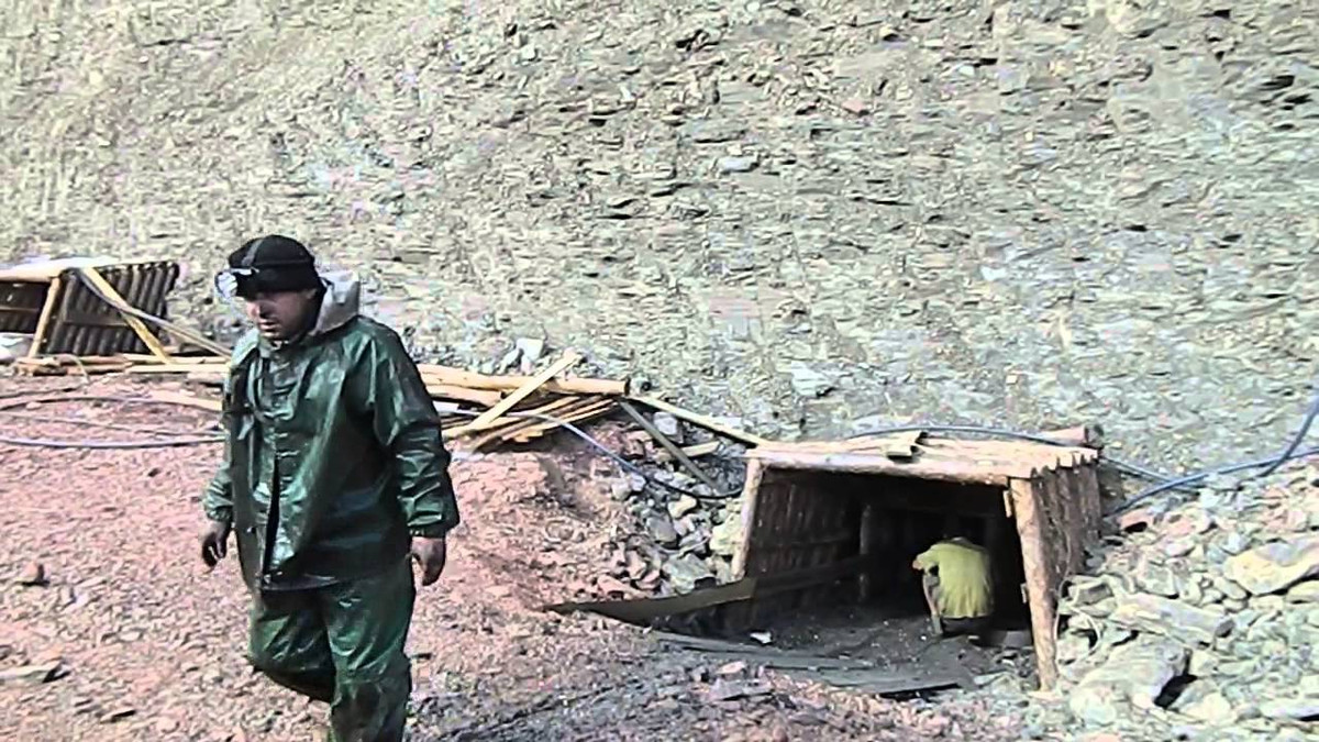 На Луганщині міліція вилучила 50 тонн вугілля на «копанці» - фото 1