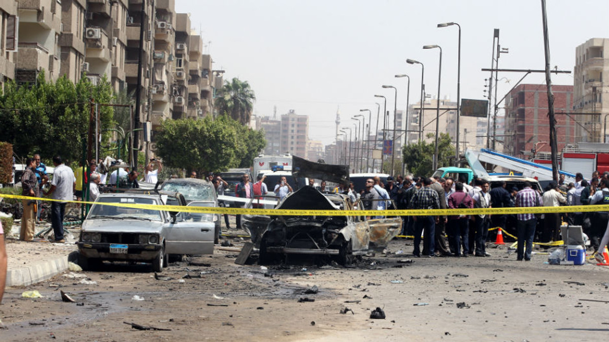 Теракт у Єгипті забрав життя більше 10 військових - фото 1