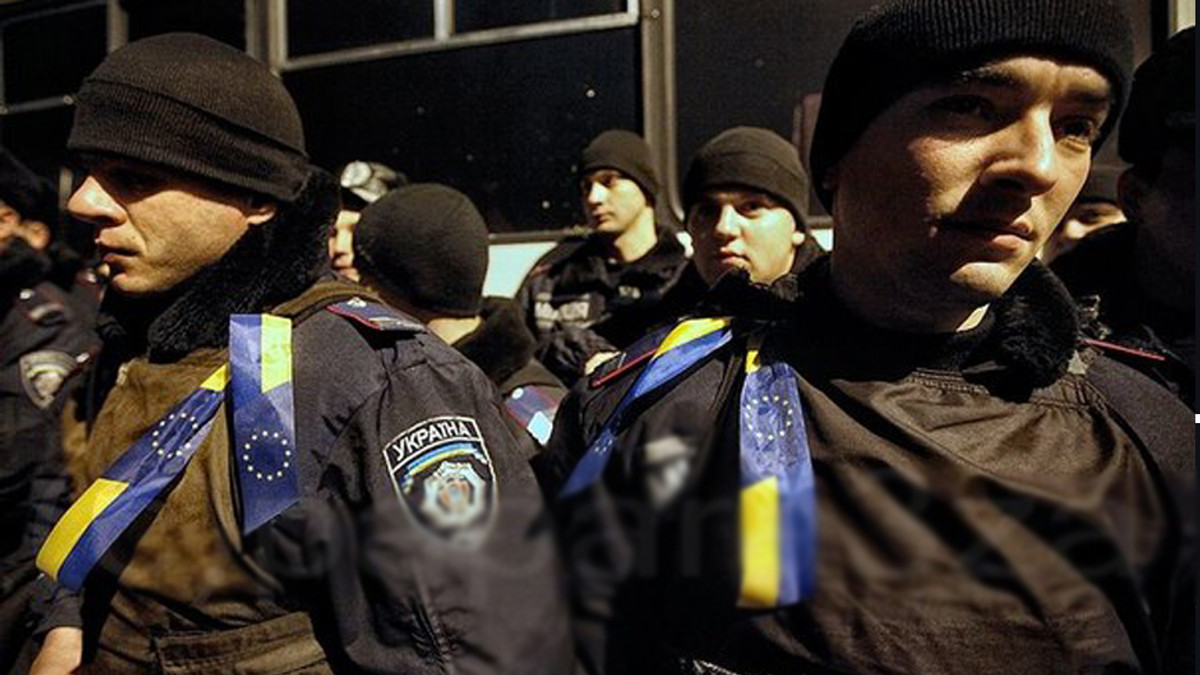 Активістам завадили встановити перші намети на Євромайдані - фото 1