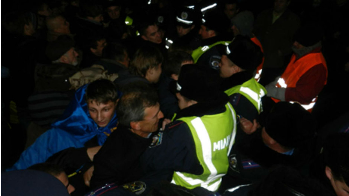Міліція Миколаєва: ніхто не розганяв Євромайдан - фото 1