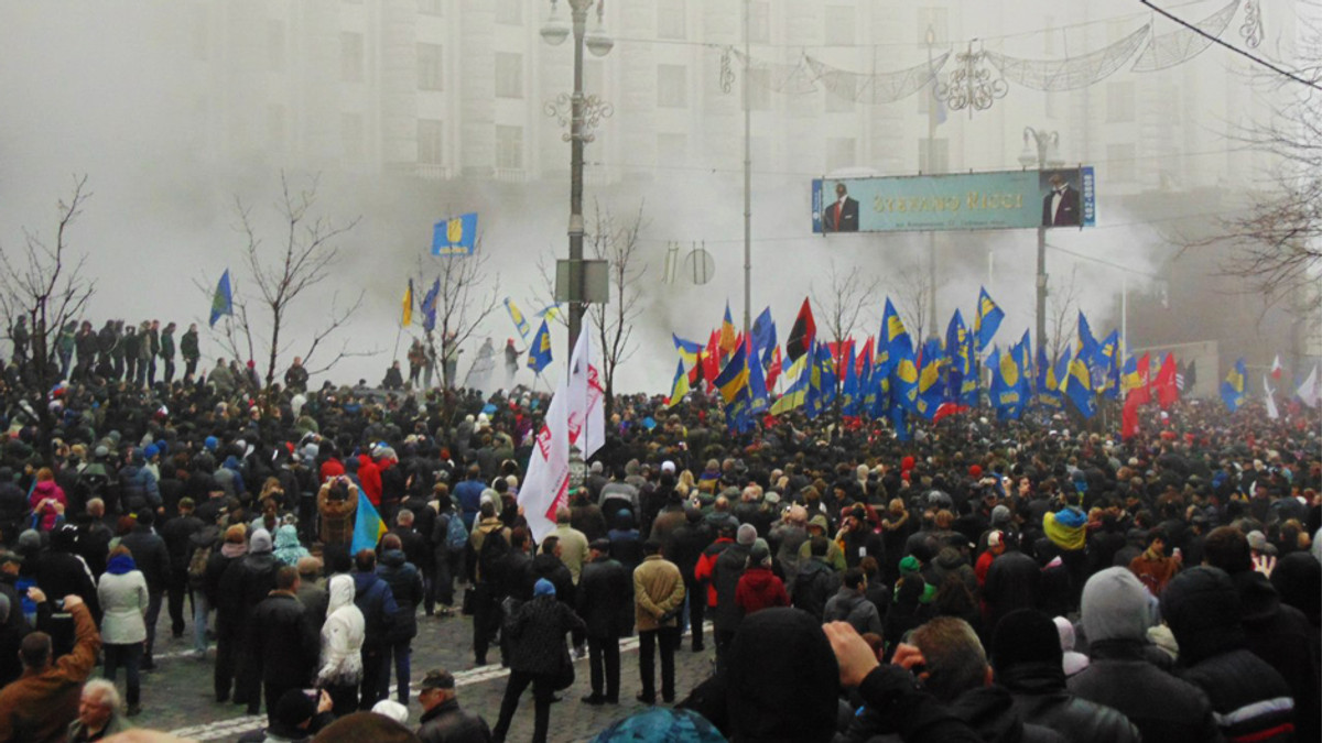 Євромайдан під депутатським захистом - фото 1