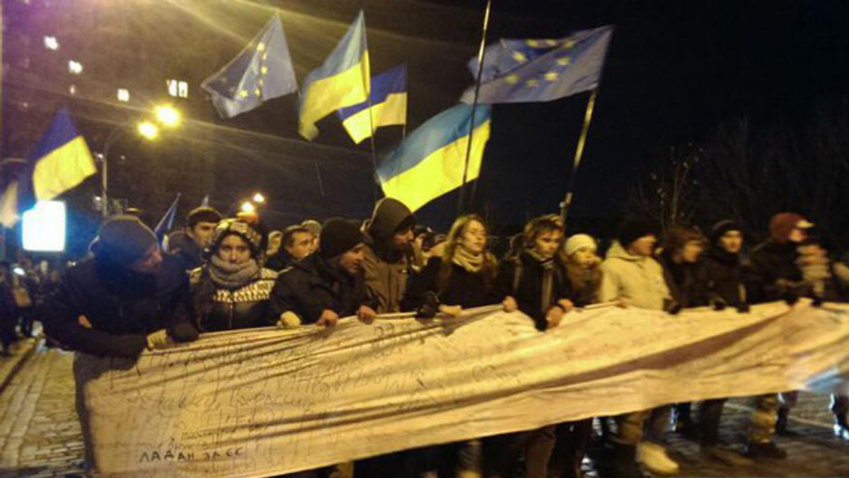 АП: Янукович скоро зустрінеться зі студентами - фото 1