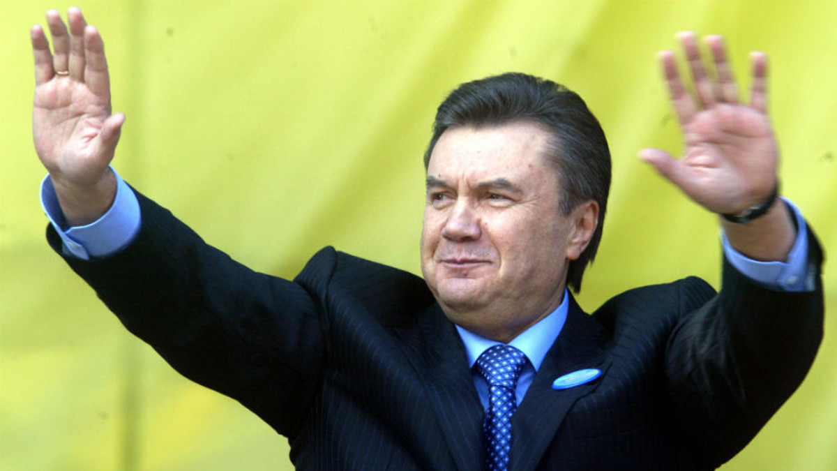 Янукович прибув на відкриття саміту в Вільнюсі. ВІДЕО - фото 1