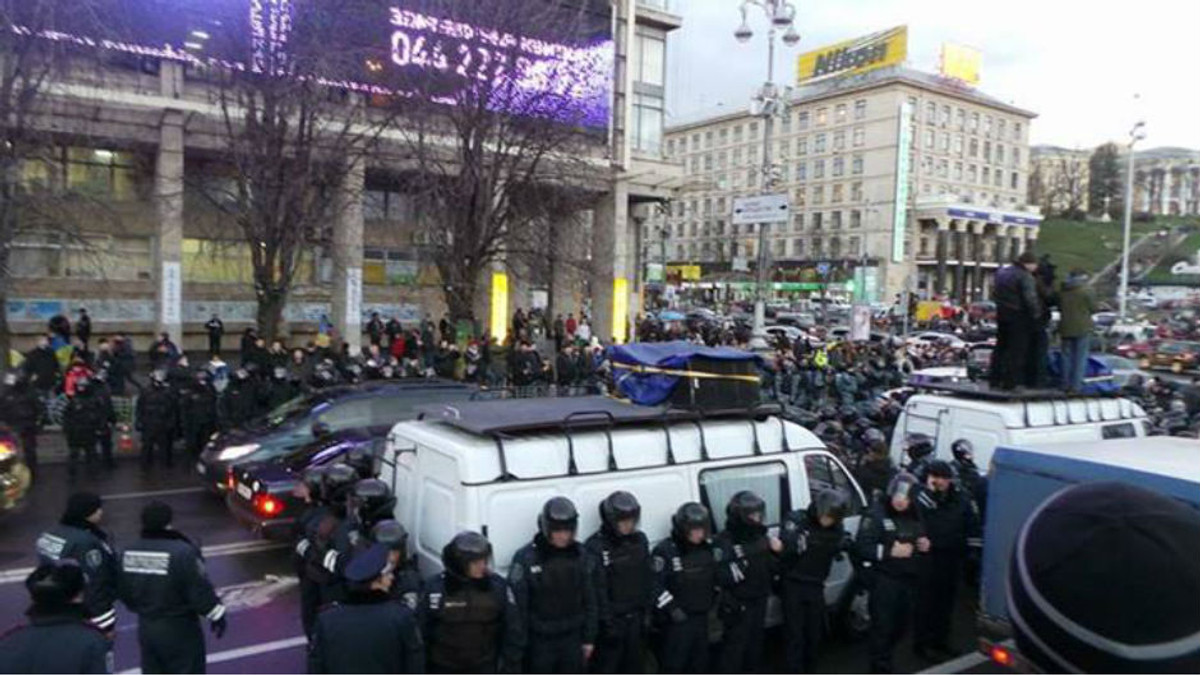 «Беркут» почав операцію на Євромайдані - фото 1