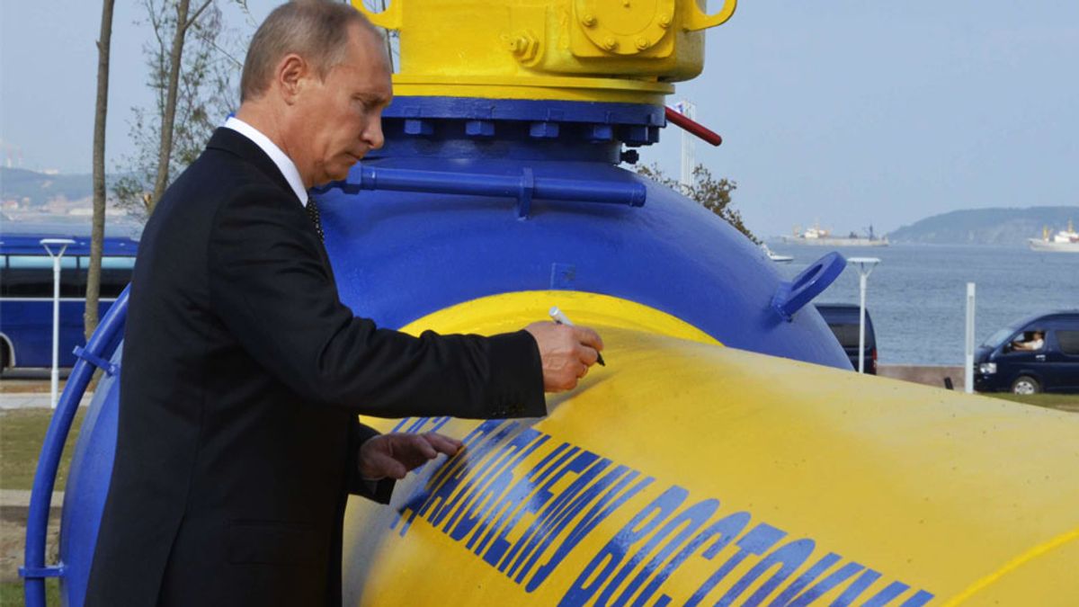 Росія скоротила транзит газу через Україну - фото 1