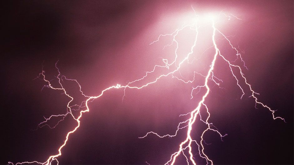 В Україні через негоду знеструмлено 127 населених пунктів - фото 1