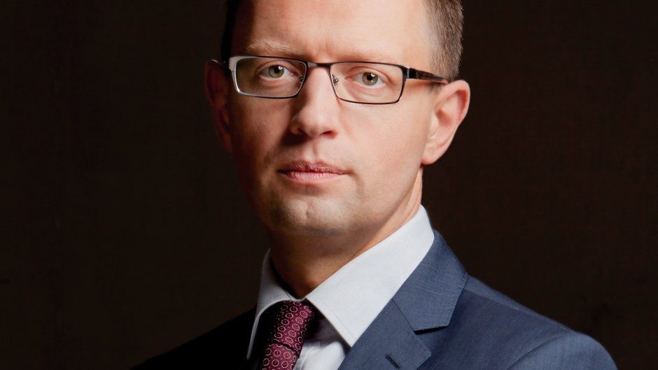 Спроби зірвати вибори зазнають поразки, — Яценюк - фото 1