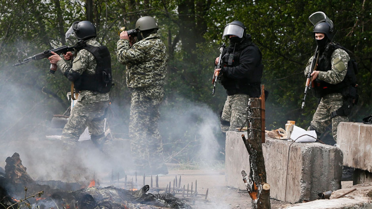 У Луганську штурмують військову частину (Відео) - фото 1