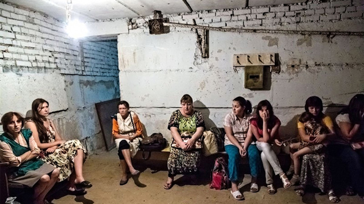 Мешканці Слов'янська вимушені жити в підвалах (Відео) - фото 1