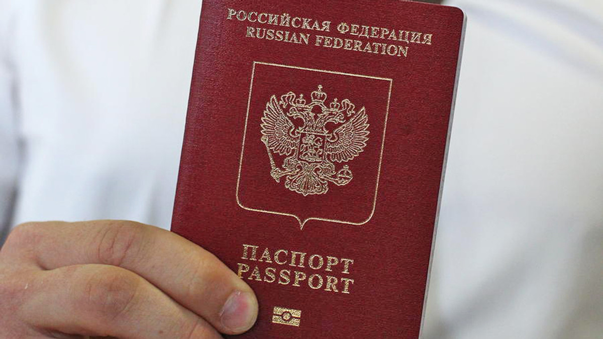 У Криму не встигають видавати паспорти - фото 1