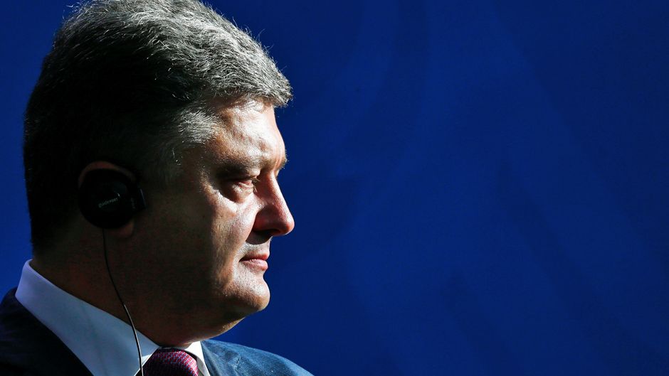 Росія не оголошувала війну, вона веде її вже зараз, - Порошенко - фото 1