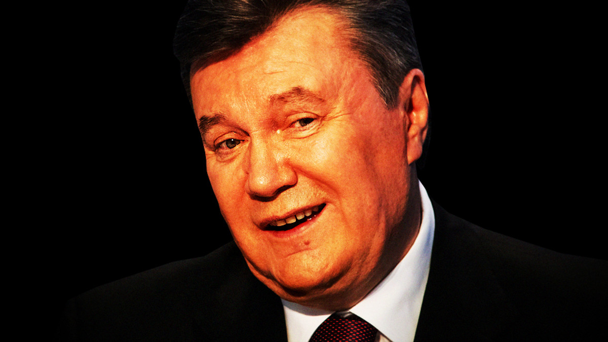 Стало відомо, хто подарував Януковичу золотий батон - фото 1
