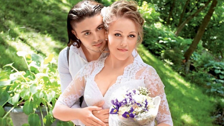 Співачка Alyosha відпустила чоловіка до зони АТО - фото 1