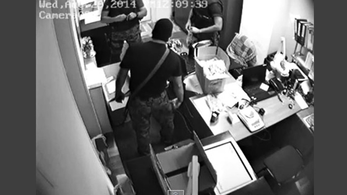 У Києві прокурор і слідчий пограбували ювелірку на $2 млн (Відео) - фото 1
