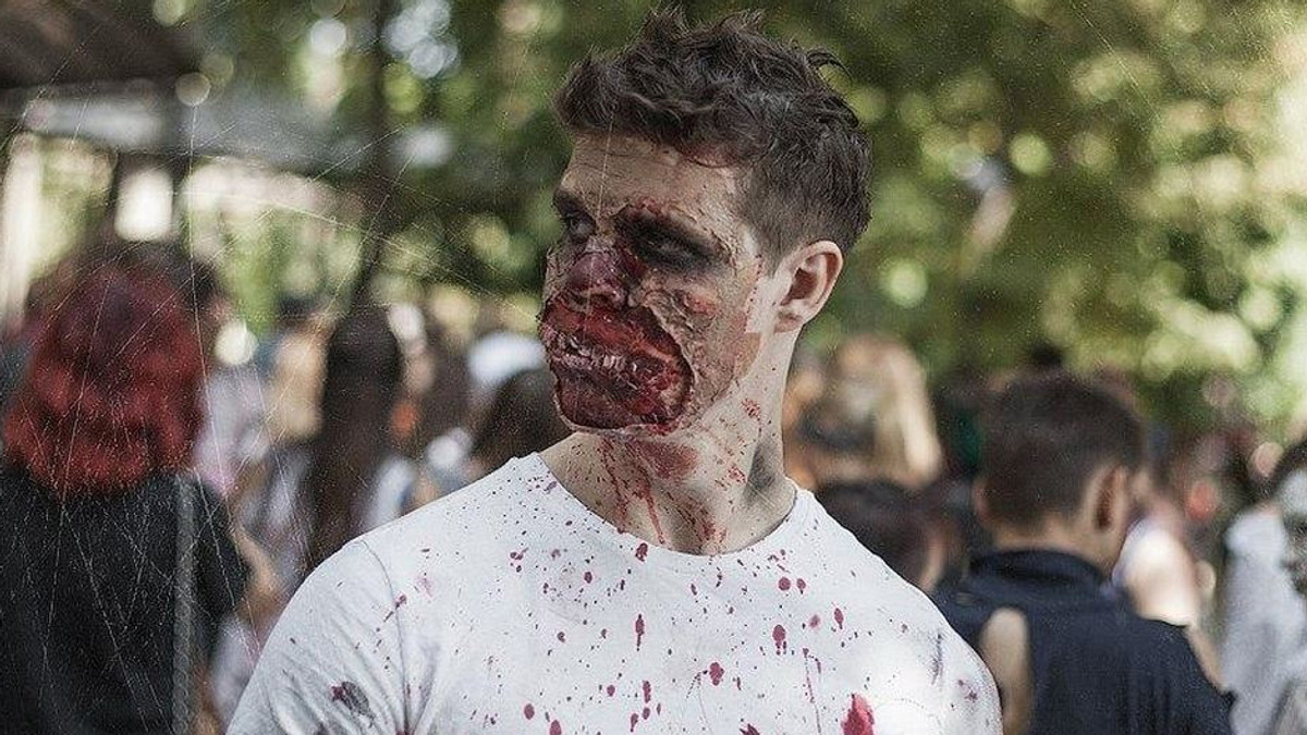 У Києві пройшов зомбі-парад (Фото) - фото 1