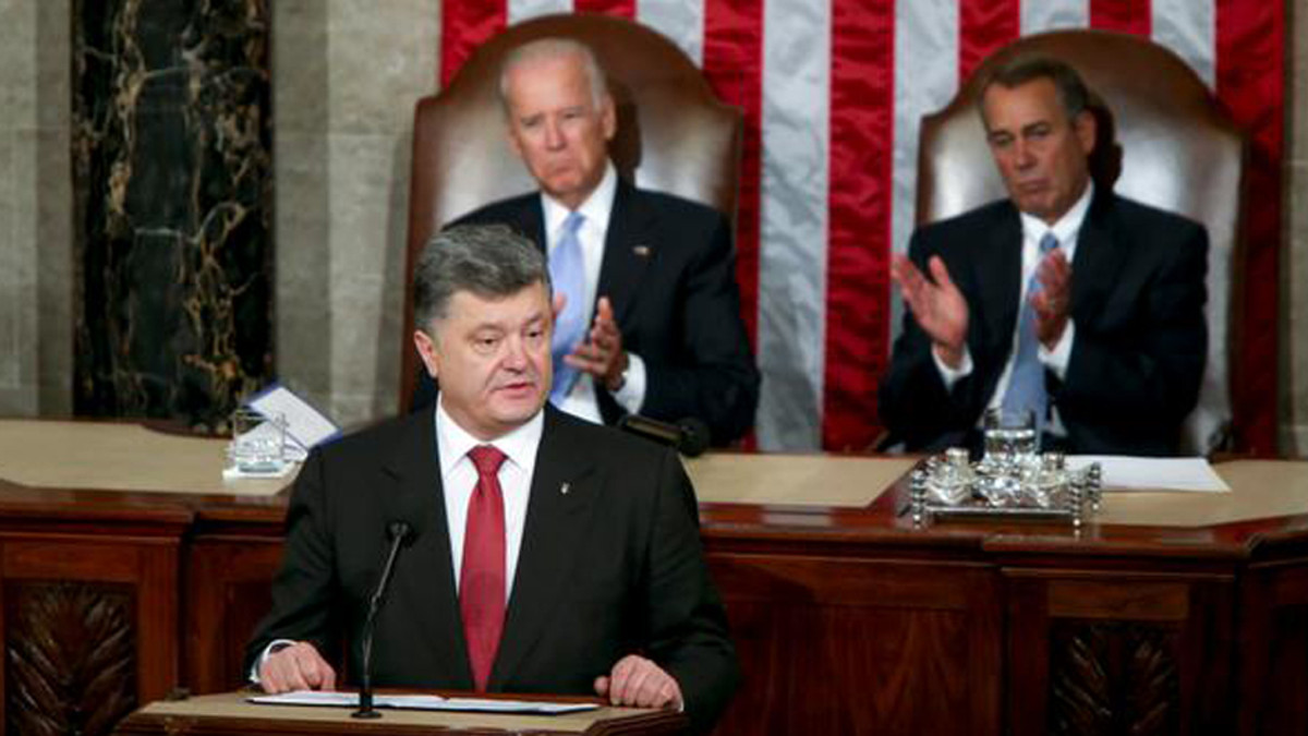 Порошенко закликав надати Україні статус партнера поза НАТО - фото 1