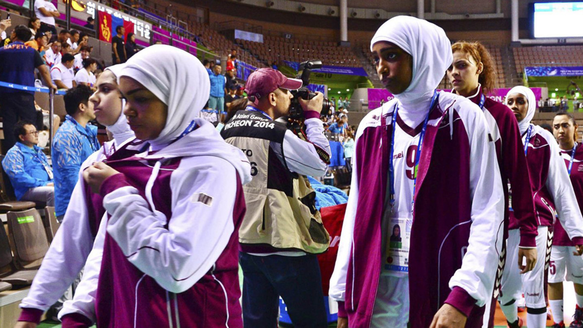 Збірна Катару з баскетболу відмовилась від чемпіонату Азії через заборону хіджабів - фото 1
