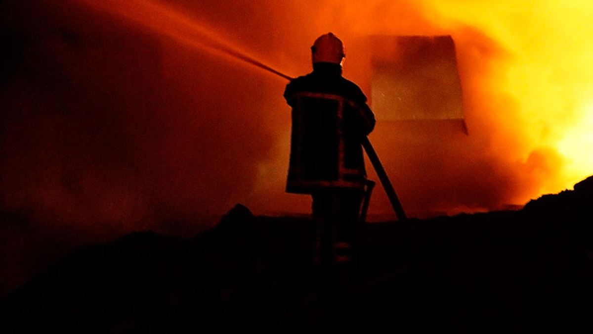 В РФ спалили військкомат в якому набирали найманців в Україну (Відео) - фото 1