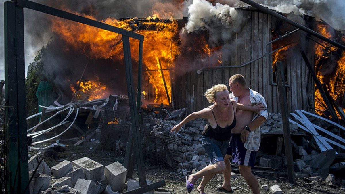 В Донецьку за добу снаряди терористів поранили 4-х людей - фото 1