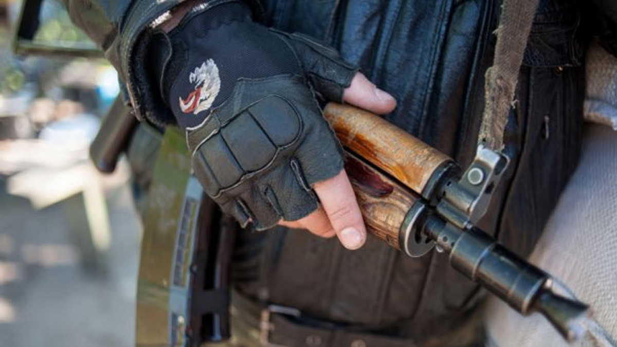 Терористи стягнули сили до Донецька, на Луганщині активізувалися снайпери - фото 1