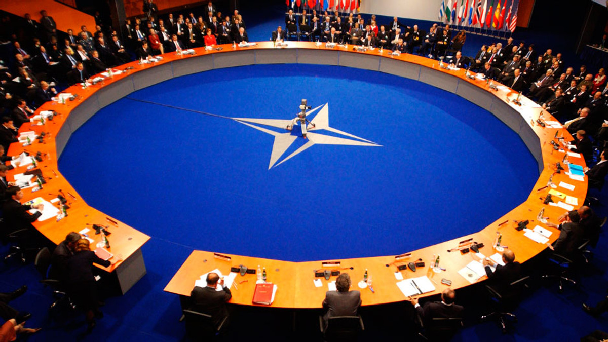 В НАТО хочуть запропонувати Україні «план Маршалла» - фото 1