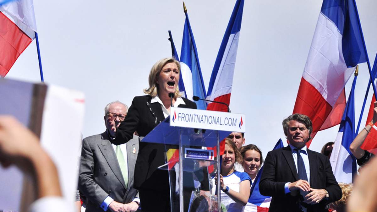 Ультраправа партія Франції отримує кредити з Росії - фото 1