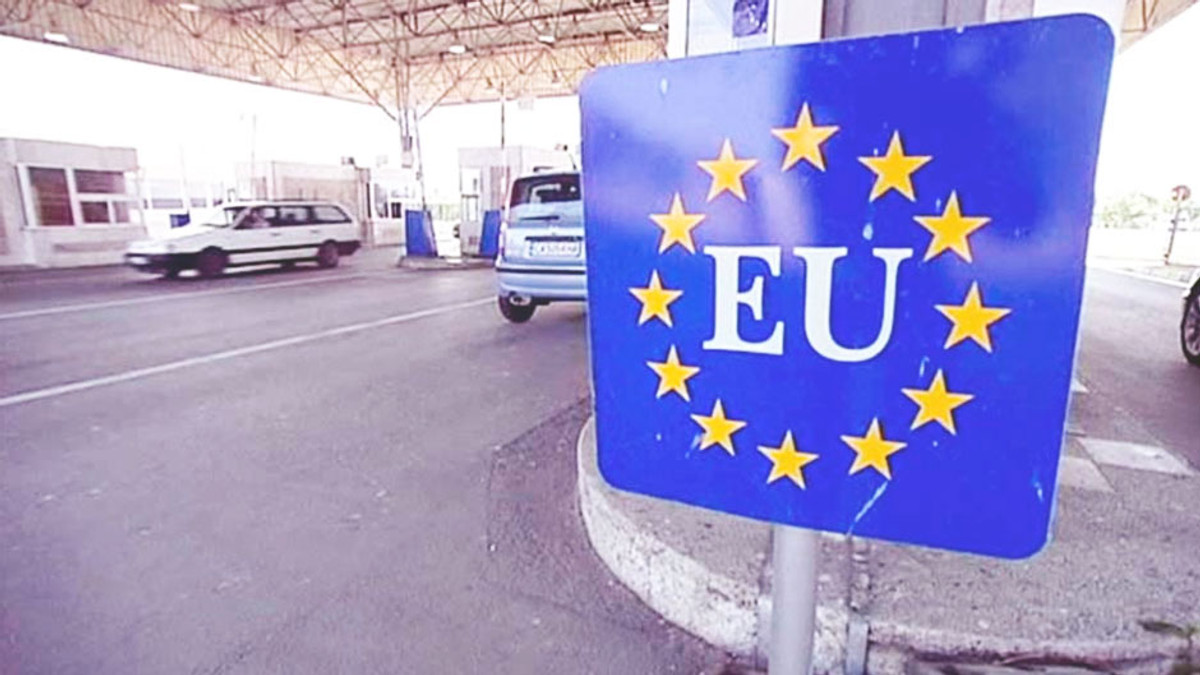 МЗС планує безвізовий режим з ЄС у травні 2015 - фото 1