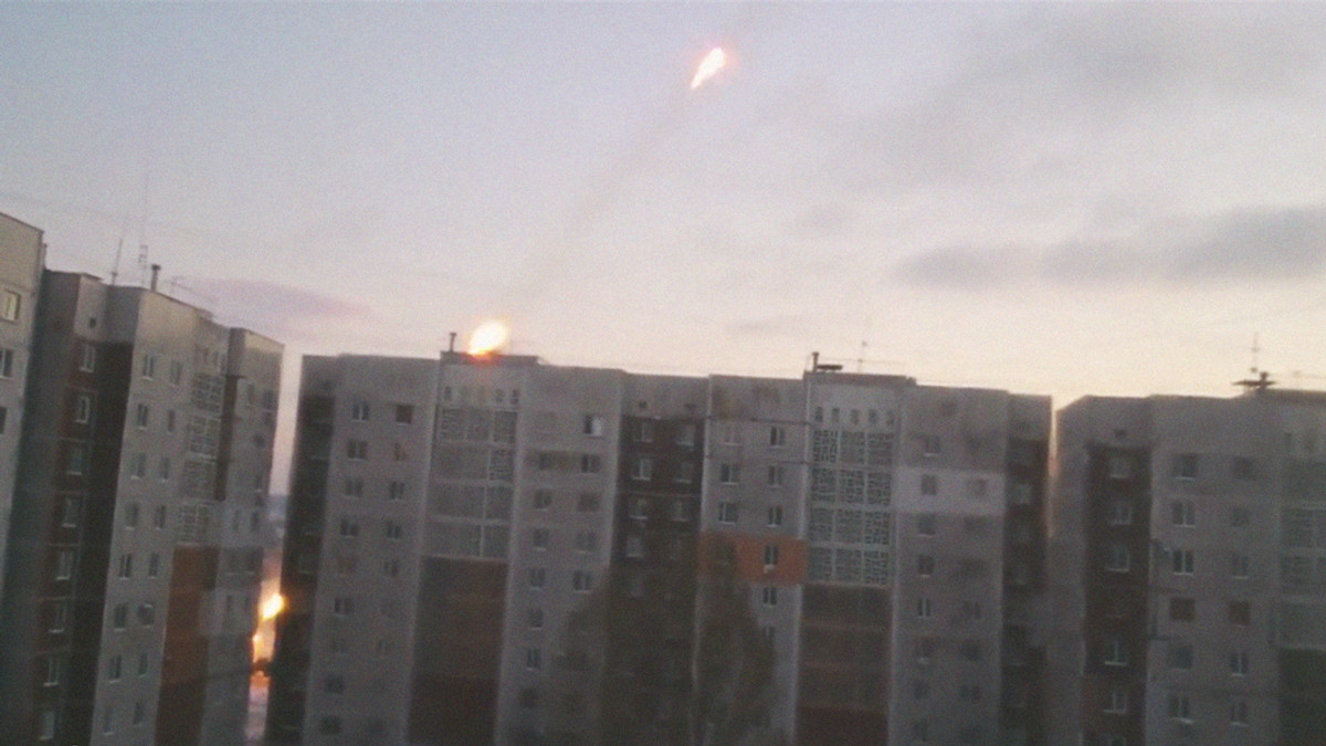 Бойовики ведуть вогонь з «Градів» у житловому кварталі Донецька (Відео) - фото 1