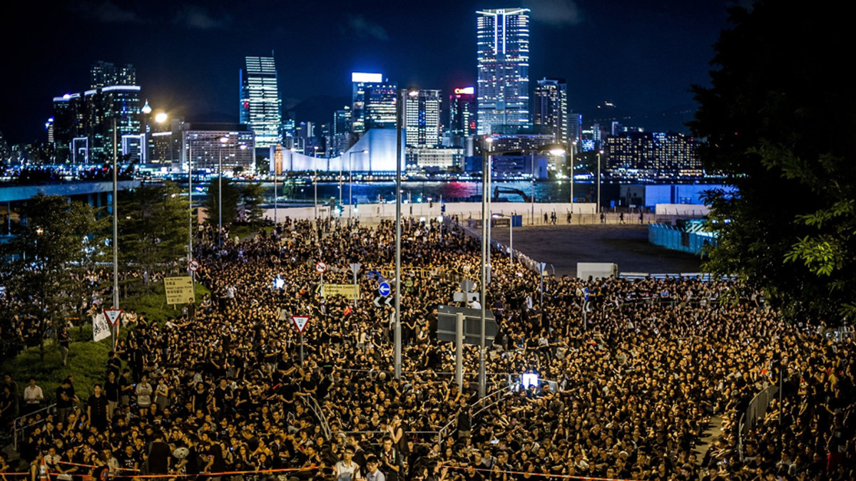 Лідери протестів у Гонконгу вирішили здатись владі - фото 1