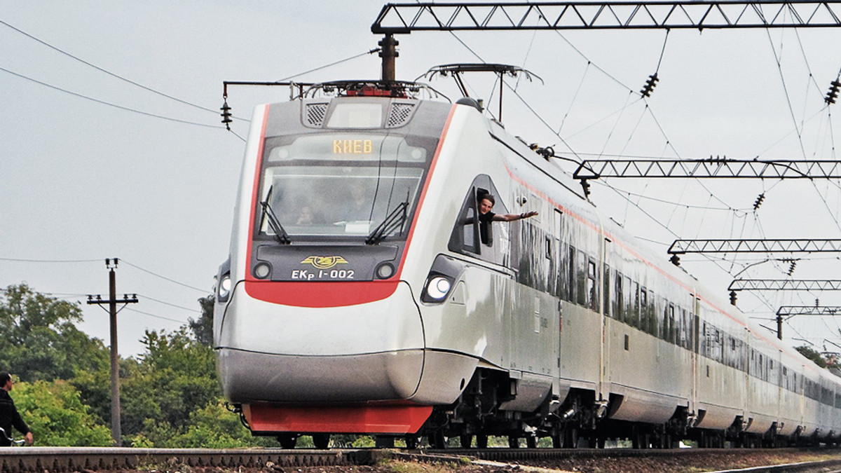 В Україні запустять ще один швидкісний потяг - фото 1